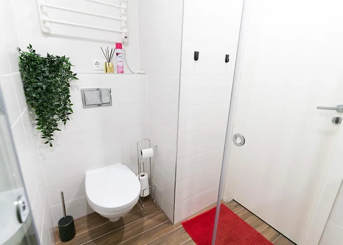 Cozy On Veerenni St, Garden Views. * Tallinn